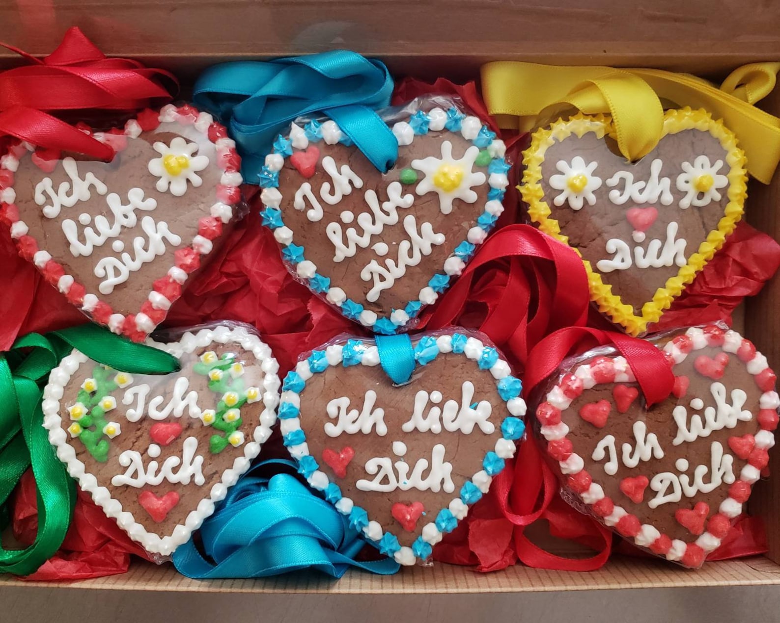 6 Gingerbread Conversation Hearts - 3 inch - in a beautiful gift box