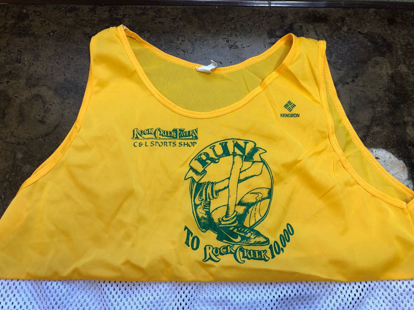 Nike Jersey Vintage 80s Race Racing Mesh Nylon Zapatillas Swoosh Run Rock Creek Shirt tamaño Large Nike Jersey Vintage 80s Race Racing Mesh Mesh Mesh Nylon Zapatillas Swoosh Run Rock Creek Shirt tamaño Large 2eec9c
