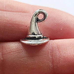 Witch Charm, Antique Silver 3D Witch's Hat Charm, Fairytale Charm, Wizard Charm, Halloween Charm, 11x11mm, Hat Charm
