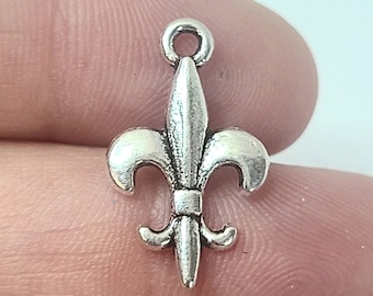 10, 20, or 50 Fleur de Lis Charms, Antique Silver, 19x12mm, Mardi Gras Charms