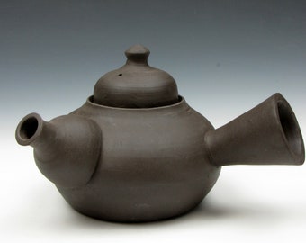 Teapot - Kyusu - Brown - Dark Clay - 4" x 7" x 6" - 15 oz. - Goneaway Pottery - (K9797)
