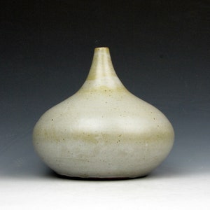 Teardrop Vase Vessel White Smooth 5.5 x 5.5 x 5.5 Goneaway Pottery V5956 image 6