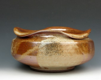 Low Wavy Vessel - Loose Vessel - Gold Luster Shino - 4.5" x 8.5" x 8.5" - Goneaway Pottery - (V4293)