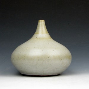 Teardrop Vase Vessel White Smooth 5.5 x 5.5 x 5.5 Goneaway Pottery V5956 image 5