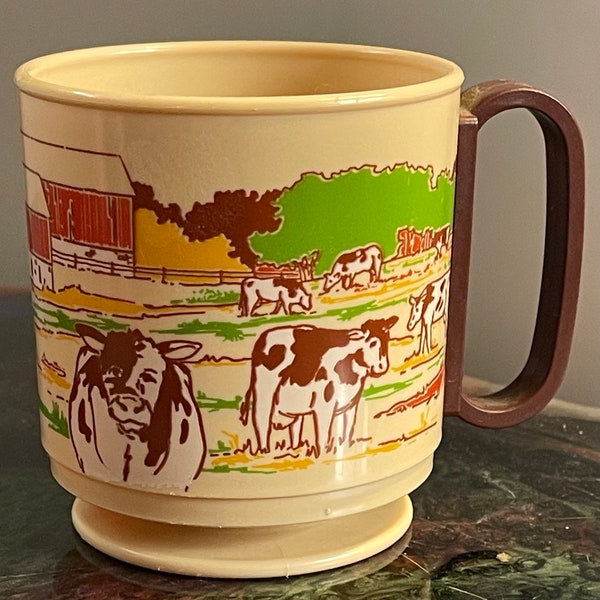 Vintage Plastic Kids Mug Cup Warren  Whirley Industries Inc USA Dairy Cows Milk Farmhouse Breakfast Mug Kids Toddler Baby Retro Milk Cup