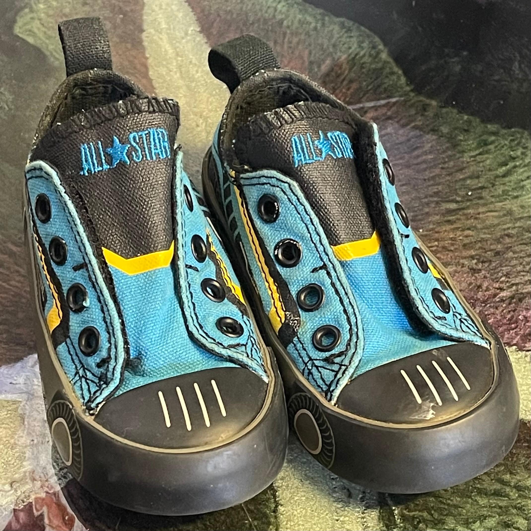 Converse kids shoes velcro hot sale
