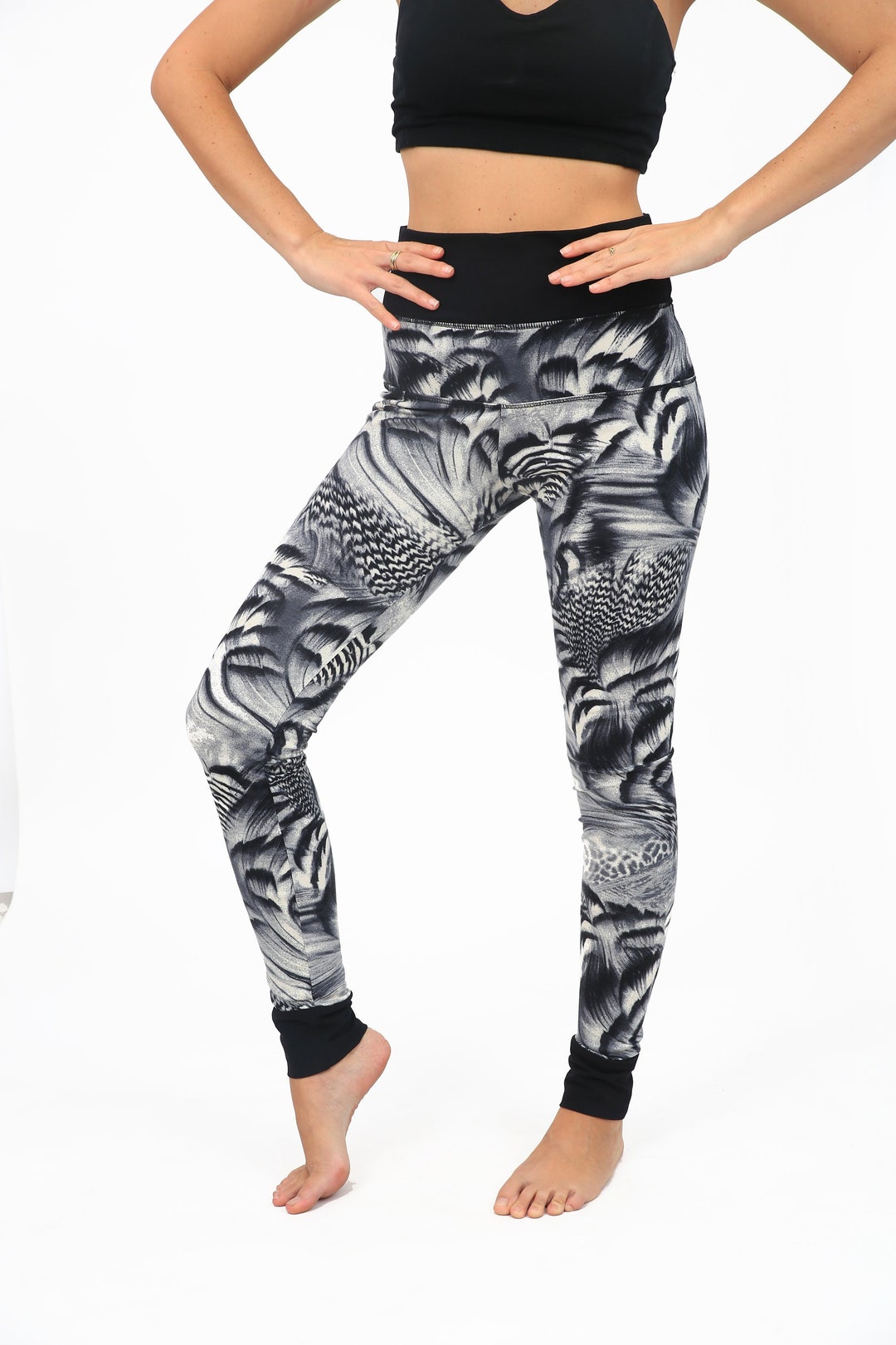 Feathers Print Black and White Tribal Women Leggings, Party Pants