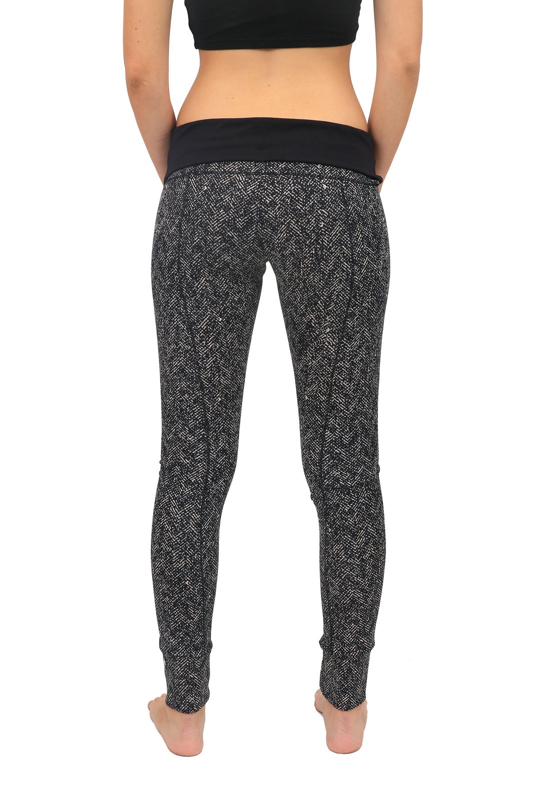 LULULEMON☆ サイズ6 グレー ハイウエスト ヨガパンツ lululemon サイズ6 グレー ハイウエスト ヨガパンツ 冬用の厚め生地