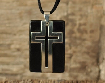 CROSS Pendentif en cuir argenté noir, Collier en daim, Cadeau pour lui, Collier pour homme, Peau de vache noire, Argent sterling, Fait à la main