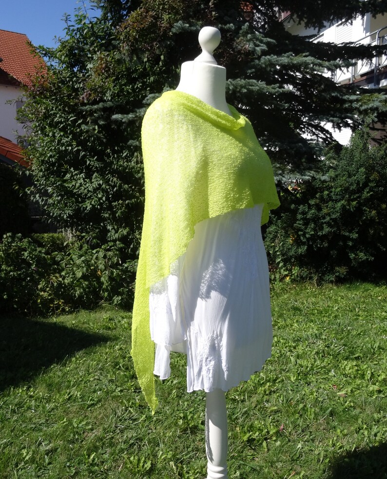 Poncho en tricot fin citronnelle tricot cape accessoire cape couverture d'épaule léger stretch jeter taille unique étole accessoire fait à la main image 2