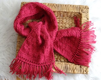 Hand knitted scarf unisex soft neck flatterer berry neck warmer knitted scarf left-right knitted checkerboard pattern winter scarf