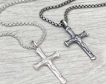 Pendentif crucifix en argent massif oxydé ou poli sur une chaîne ronde de 2,5 mm de large - Bijoux pour hommes