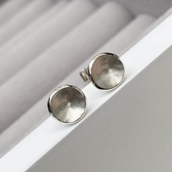 Handmade 9ct White Gold 7mm Disc Petal Stud Earrings