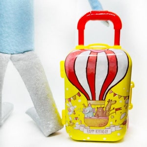Maleta de cumpleaños para muñecas / Equipaje de cumpleaños en miniatura / Accesorio de elfo