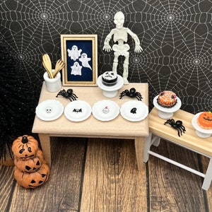 Dollhouse Halloween Props Fairy Garden Terrarium Diorama Miniature Halloween Cakes Halloween Miniatures