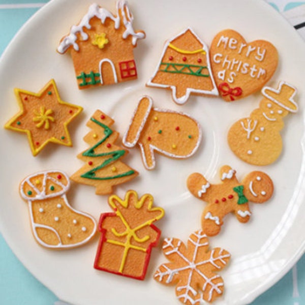 Gingerbread Christmas Cookies 5 Piece Set Elf Props Miniature Christmas Cookies