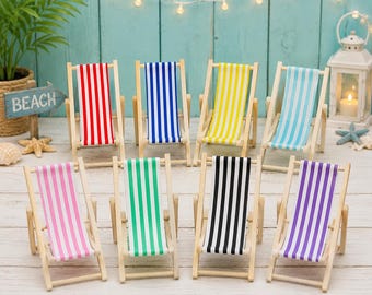 Miniature Beach Chair: Dollhouse Fairy Garden Accessory
