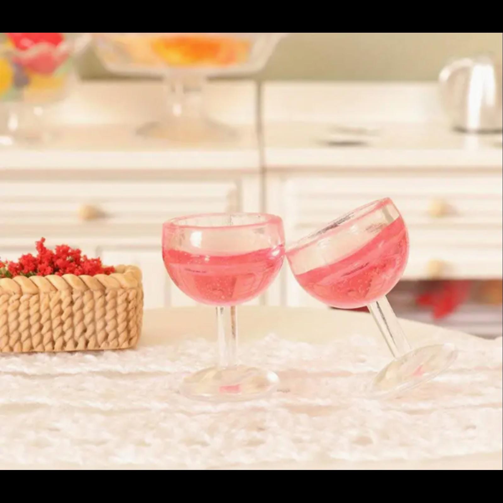 Miniature Red Wine Glass / Dollhouse Drinks / Miniature Bar / Diorama / Cabachons