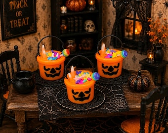 Miniature Halloween Candy Bucket, 1:12 Scale Dollhouse Trick-Or-Treat Pumpkin