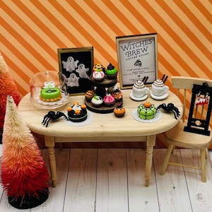 Dollhouse Halloween Props Fairy Garden Terrarium Diorama Miniature Halloween Cakes Halloween Miniatures