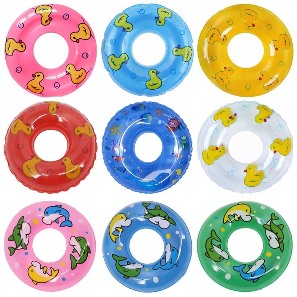 UKCOCO – Mini Piscine Et Accessoires De Plage Pour Maison De Poupée – 2 Sets
