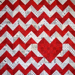 iHeart Chevrons Quilt Pattern PDF Valentine 5 Sizes Heart image 2