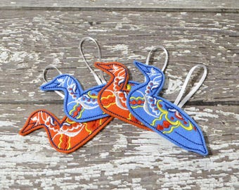Dala Loon Felt Ornament, Embroidered, Scandinavian gift, Orange or Blue, Christmas Ornament, Folk Art, Single or 3 pack