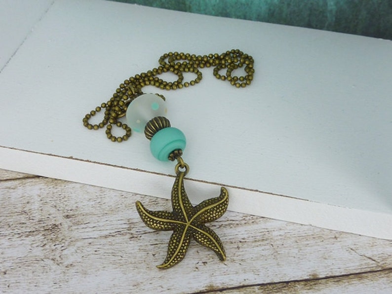 Starfish necklace maritime chain in bronze with mint glass beads