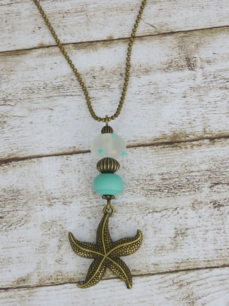 Starfish necklace maritime chain in bronze with mint glass beads