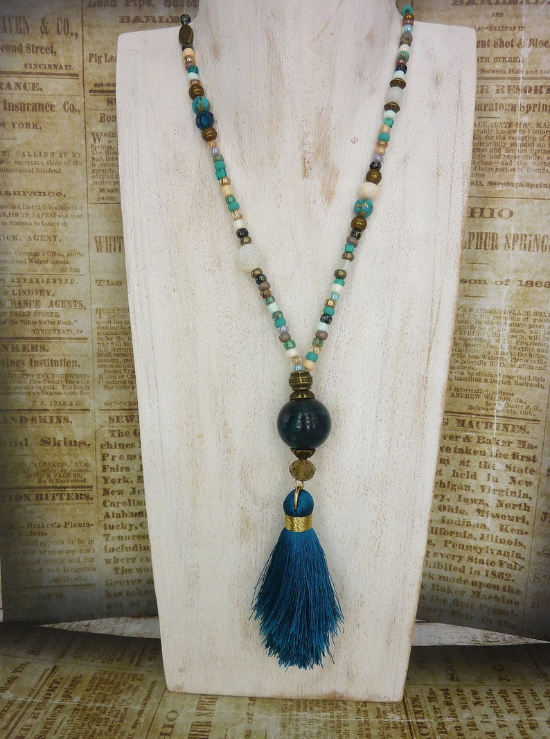 Boho Kette Quastenkette Bronze, türkis, grün lange Kette mit großer Jade Perle Bild 3