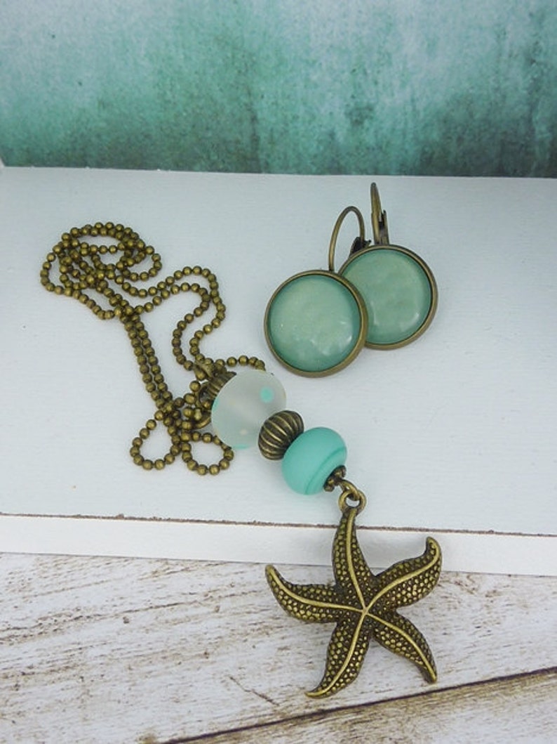 Starfish necklace maritime chain in bronze with mint glass beads