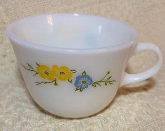 Pyrex Flirtation coffee cup