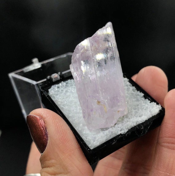 Kunzite Crystal Specimen: Pale Pink Spodumene, Fluorescent Mineral (TN10)