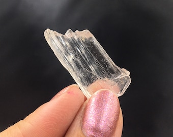 Kunzite Palest Pink Spodumene Fluorescent Raw Crystal Mini Mineral Specimen Rocks and Minerals Jewelry Supply Afghanistan