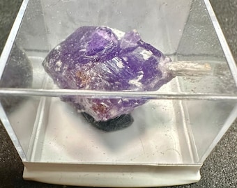 Espécimen mineral raro de Coquimbita: Mina Monte Arsiccio, Italia (Miniatura-TN3)
