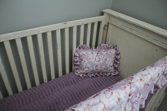 CRIB SHEET Oxford Chevron Misty Mauve. Zig Zag Minky Crib Sheet