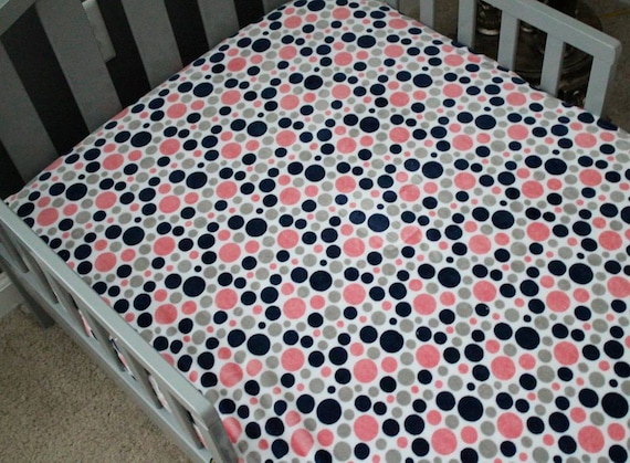 Polka dot top crib sheet
