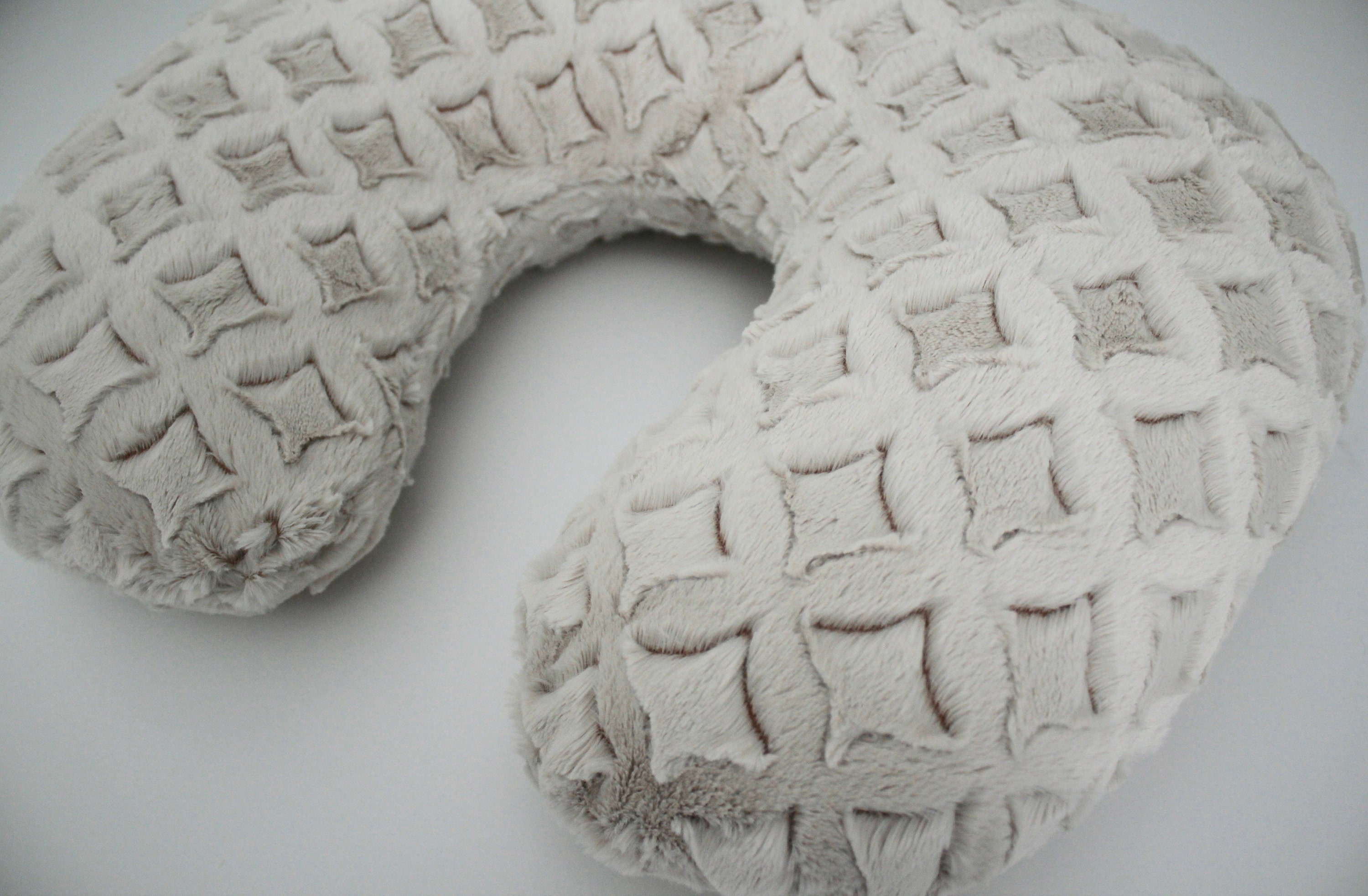 Louis Vuitton White Decorative Pillow Case Soft Cushion Cover – JadaLuxe