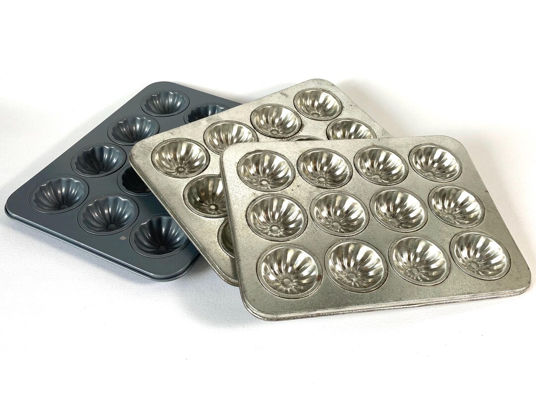 Set of 3 Mini Muffin / Tart / Cupcake Tins • Vintage Bundt Cakes / Buns ...