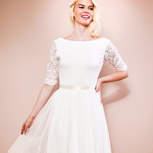 Wedding dress EMILIA with tulle skirt and back neckline