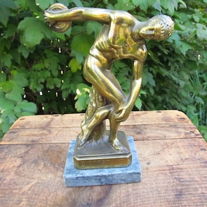 Vintage Cast Metal Greek Statue Discobolus Statue zdjęcie 1