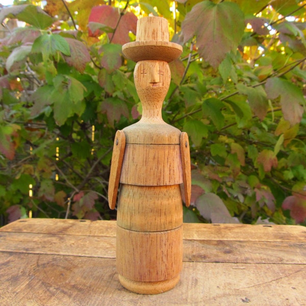 Vintage Folk Art Spool Doll - Hand Turned Spindle Doll - Wooden Folk Art Doll - Bolivia Doll