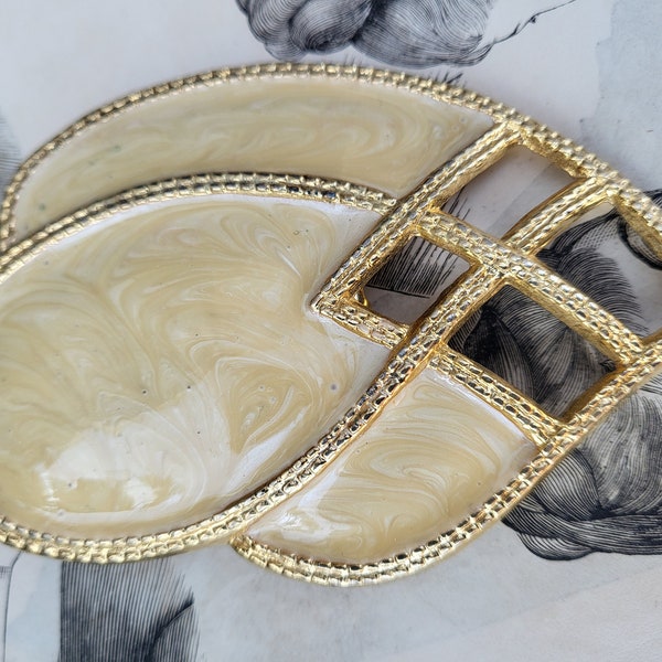 Vintage Cream Swirl Gold Enamel Day Lor Belt Buckle Womens