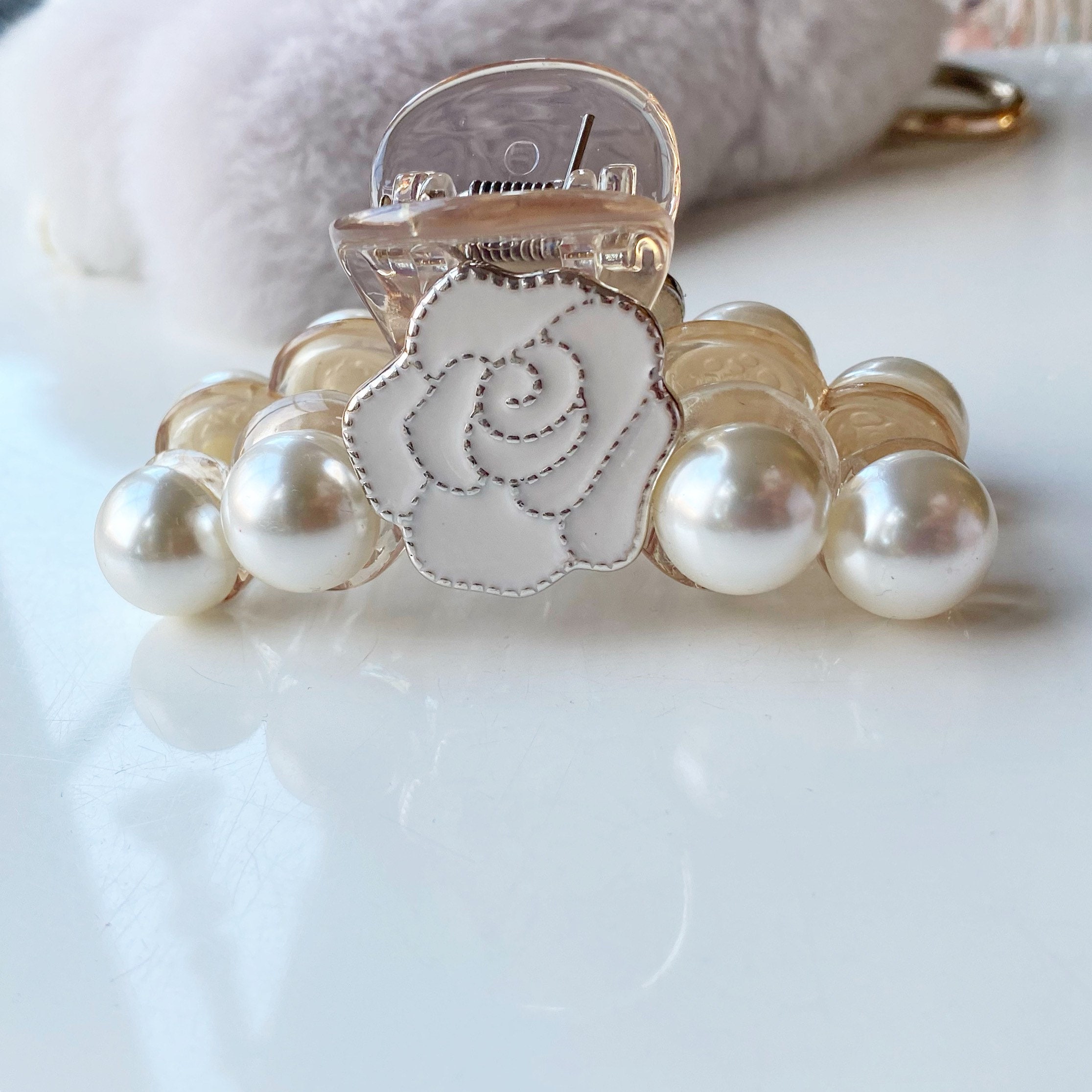 NEW Y2K Retro French Pearl & Rhinestone Hair Claw Clip Pearl Rose Hair Claw Clip: Y2K French Style - Etsy main image 2