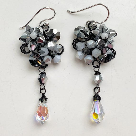 Black and silver dangle earrings deals