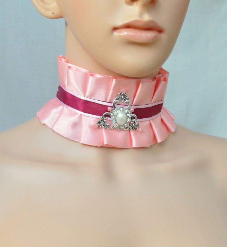 Lolita choker VICTORIAN pink choker ROMANTIC pink COLLAR pastel gothic choker Pink elegent satin necklace pink burgundy kawaii collar