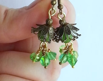 Spring Earrings, Flower Green Drop Earrings, Christmas gift, Bridesmaid Dangle Earrings, Gift For Her, for Girlfriend, wedding jewellery