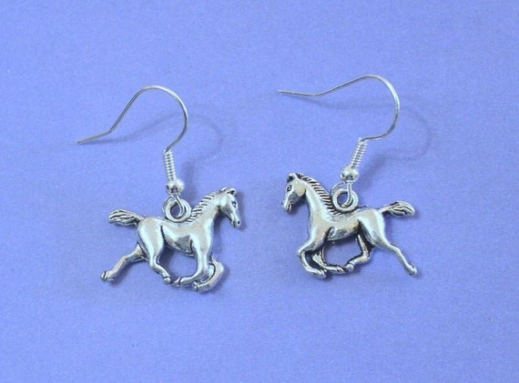 Horse themed best sale earrings