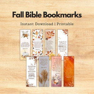Può includere: Set di segnalibri stampabili a tema autunnale con versetti biblici. I segnalibri presentano illustrazioni ad acquerello di zucche, foglie e fiori in tonalità di arancione, giallo e marrone. Il testo sui segnalibri include versetti dai Salmi, Proverbi, Giovanni, Geremia e Sapienza.