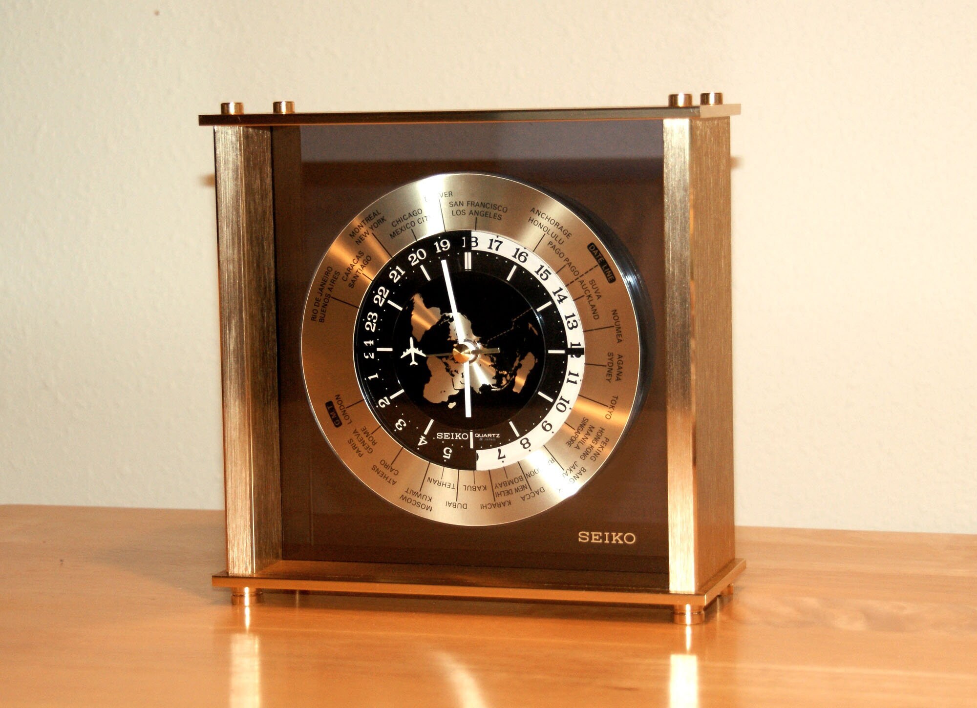 Vintage SEIKO Quartz Desk Mantle World Time Clock, International Date